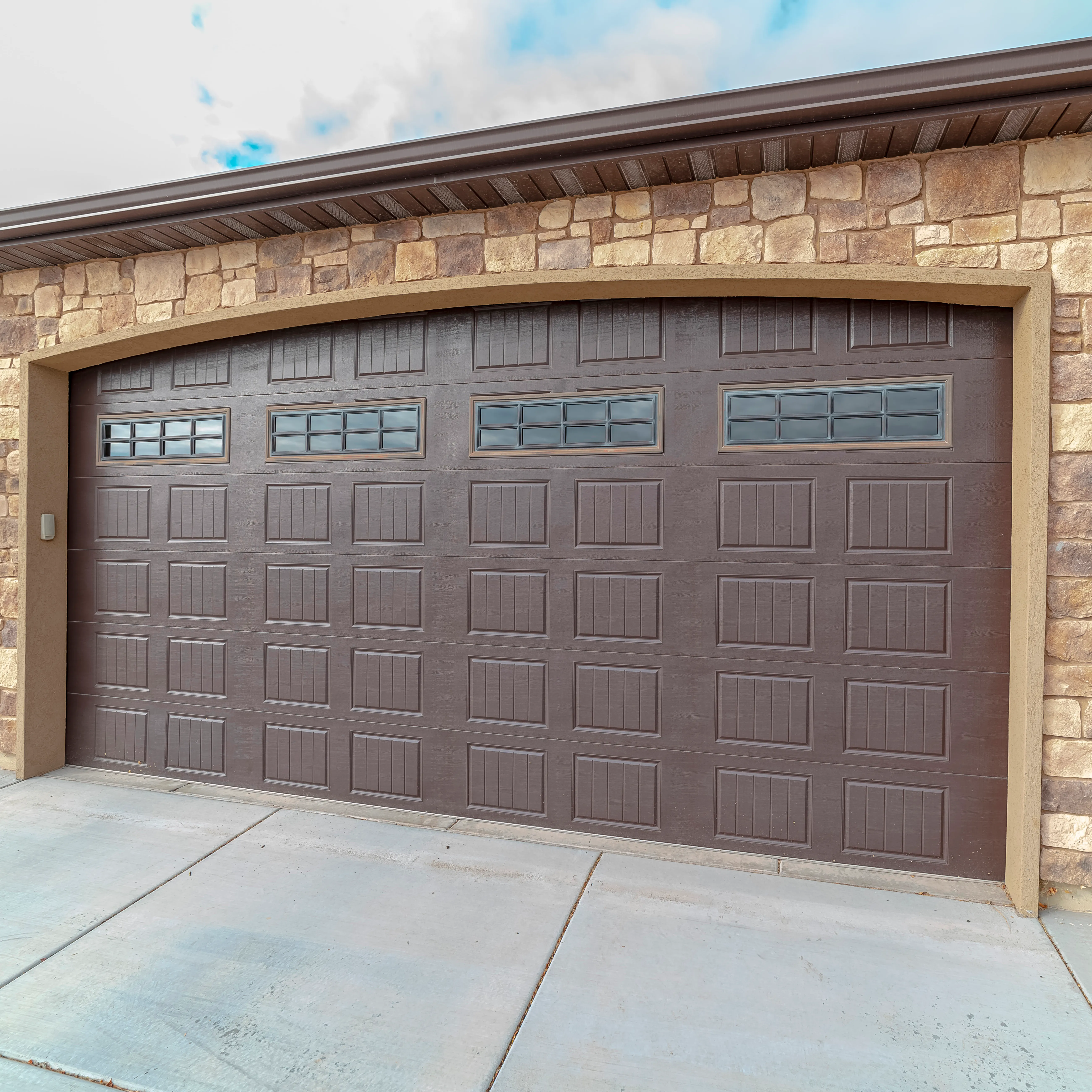 Garage Door Service in Griffith